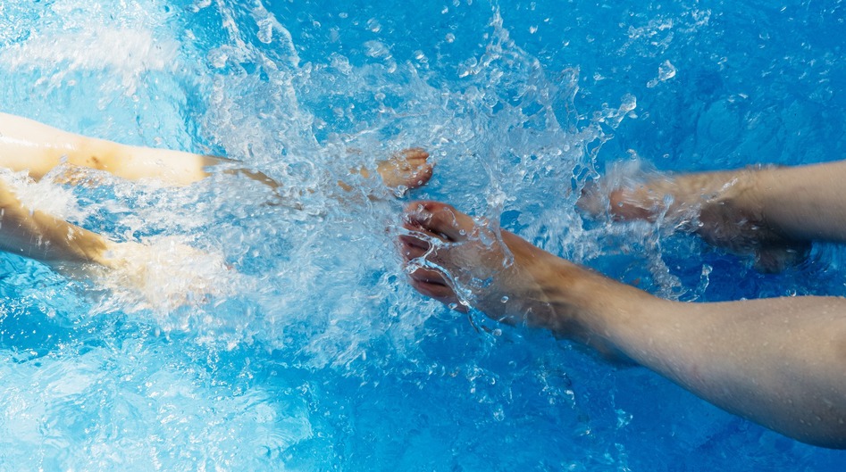 ¿Es necesario tener un cobertor de piscina automático?